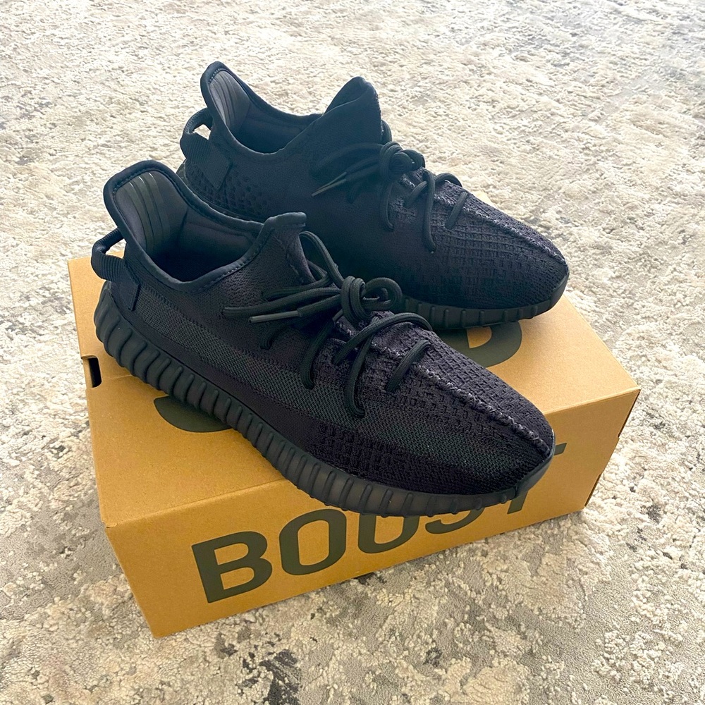 Yeezy Boost 350 V2 HQ7045 Black